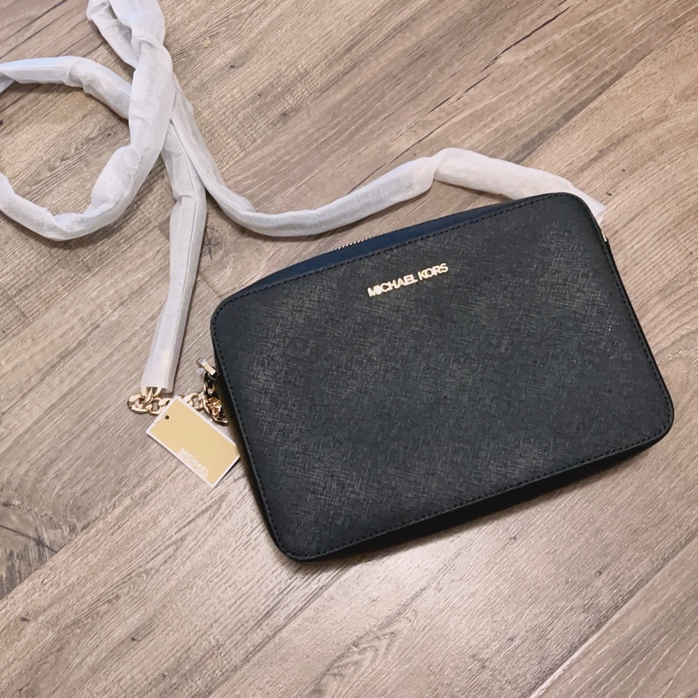 Michael Kors Jet Set EW Large Crossbody + Wallet set Black - Picture 3 of 8